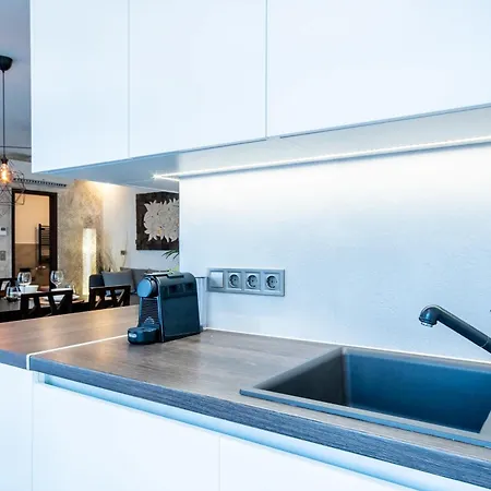 Ultra - Luxy - Sauna - Balcony Apartman